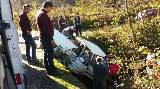 Bartın’da Trafik Kazası: 4 Yaralı