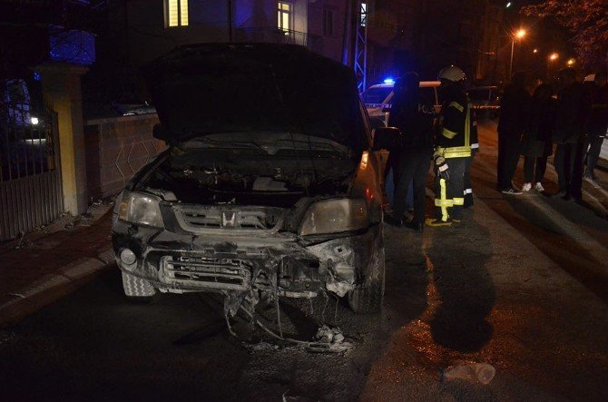 Karaman’da Kundaklanan Cip’i Tamamen Yanmaktan Polis Kurtardı