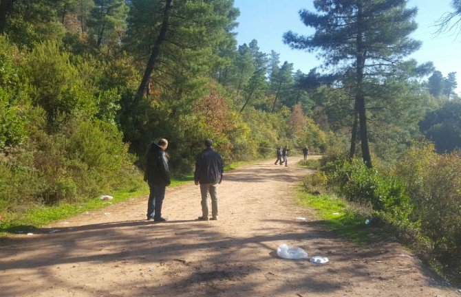 Aracını Gasp Ettikleri Taksiciyi Öldürüp Kaçtılar