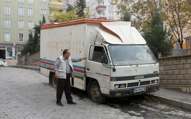 Terk Edilmiş Araç Tehlike Saçıyor