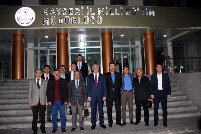 Milli Eğitim Müdürü Elmalı’ya Eski Mesai Arkadaşlarından Ziyaret