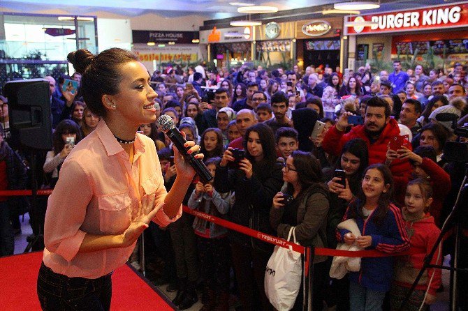 Tuğba Yurt: “Aşka Vaktim Yok”