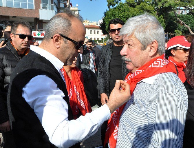 Antalya’da Chp’lilerden ’Yasa Tasarısı’ Protestosu