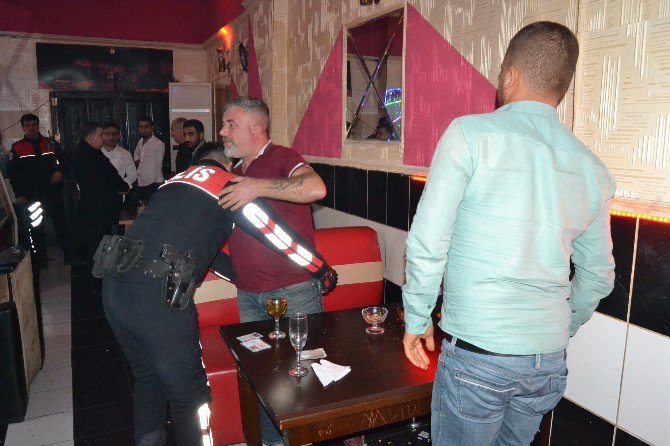 Adana’da Bar Ve Gece Kulüplerine Yönelik Asayiş Uygulamaları Devam Ediyor