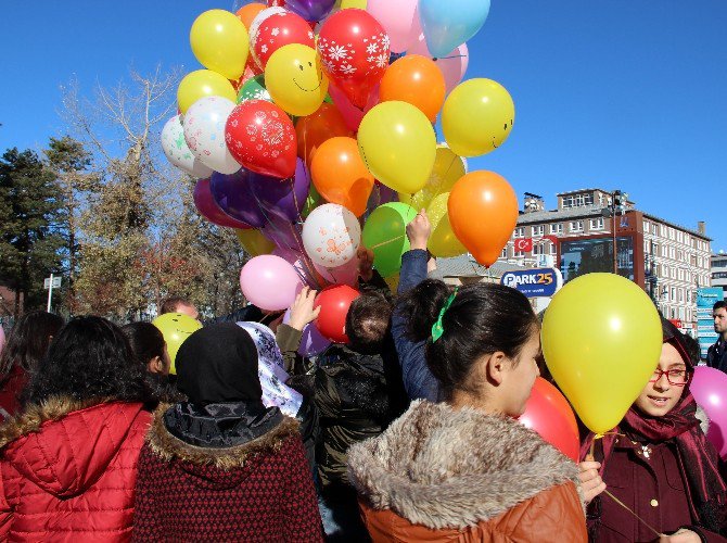 Çocukların Balon İzdihamı