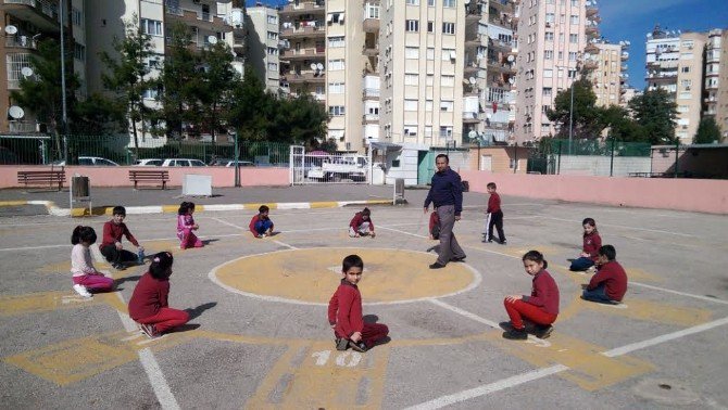 İlkadımlı Çocuklar Geleneksel Oyunla Hayat Buluyor