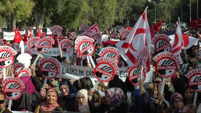 Kktc’nin Tek İlahiyat Kolejinin Kapatılması Girişimlerine Mitingli Tepki