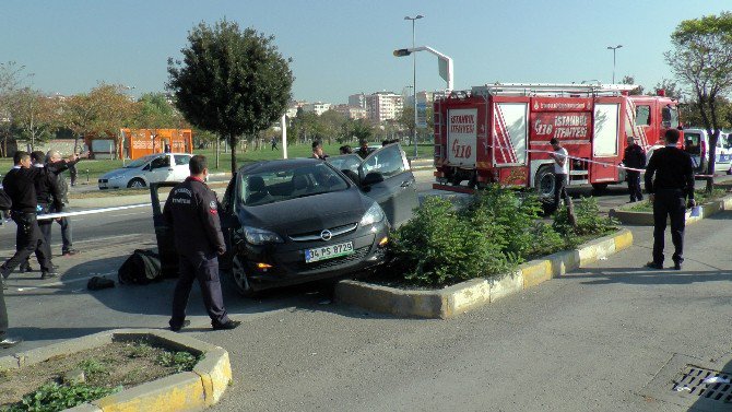 Motosiklet, Hatalı Dönüş Yapan Otomobile Çarptı: 1 Ölü, 3 Yaralı