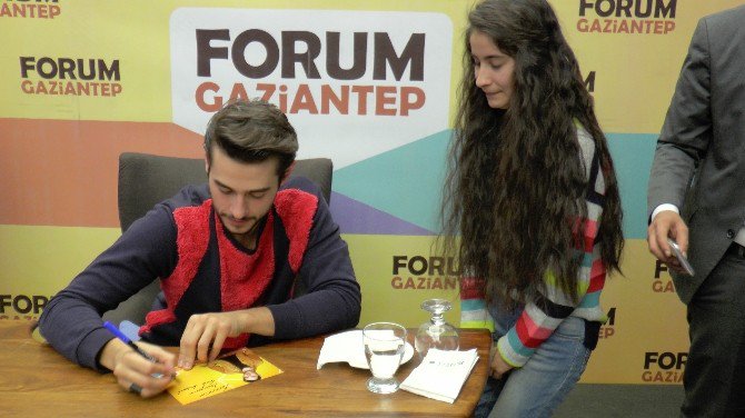 Cem Belevi Forum Gaziantep’te Hayranlarıyla Buluştu