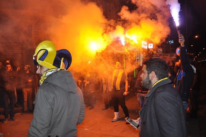 Kars’ta Galatasaray Galibiyeti Fenerlileri Sokağa Döktü