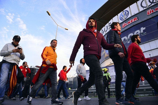 Galatasaray Taraftarı, Stada Giriş Yaptı