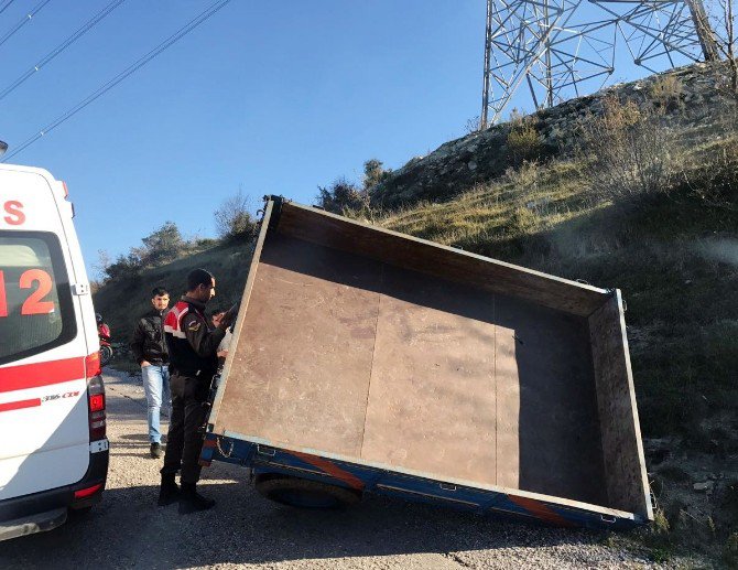 Çocuğun Kullandığı Traktör Devrildi