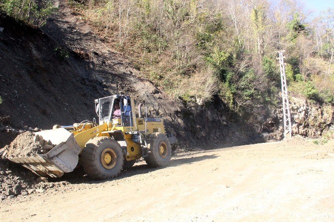 13 Köyün Grup Yolu Ulaşıma Açıldı