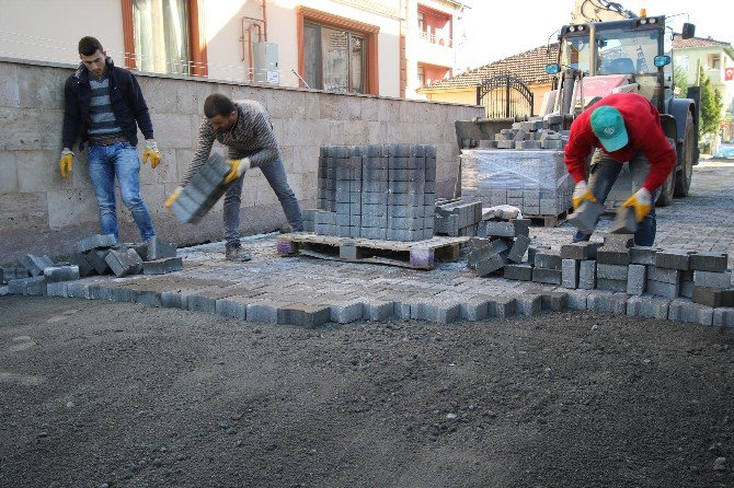 Akyazı Belediyesi’nden Cadde, Sokak Ve Yollarda Yoğun Çalışma