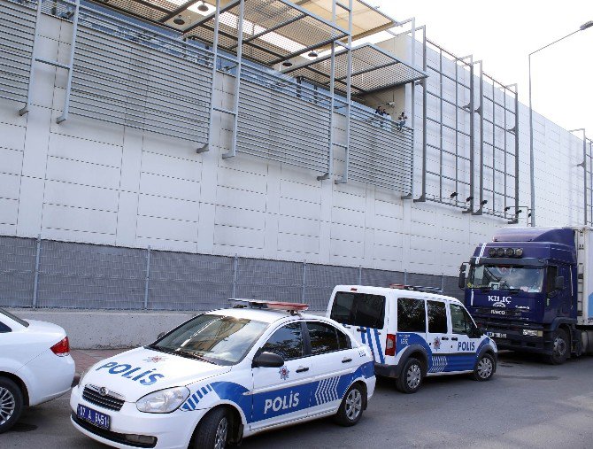 Eşi Evi Terk Edince İntihar Girişiminde Bulundu