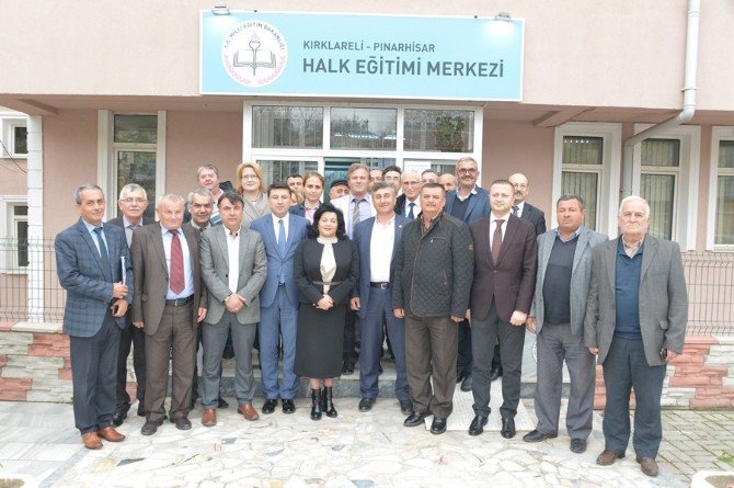 Vali Civelek, Pınarhisar İlçesindeki Muhtarlarla Bir Araya Geldi