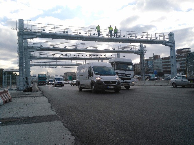 Mahmutbey Gişelerde Serbest Geçişler Başladı, Trafik Yoğunluğu Azaldı