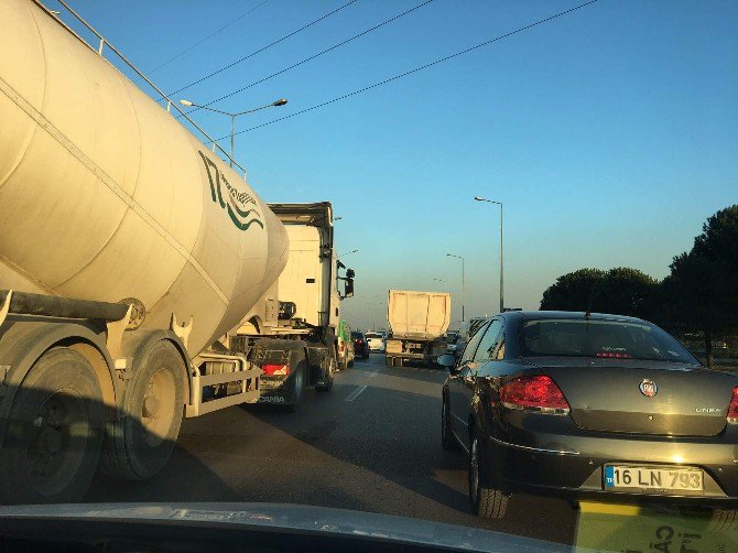 Bursa Trafiğini Bu Kamyonlar Kilitliyor