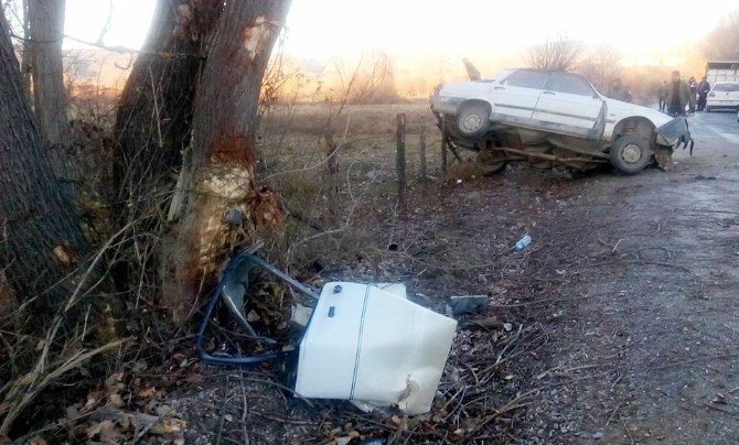 Askerden Yeni Dönen Genç Kazada Ağır Yaralandı