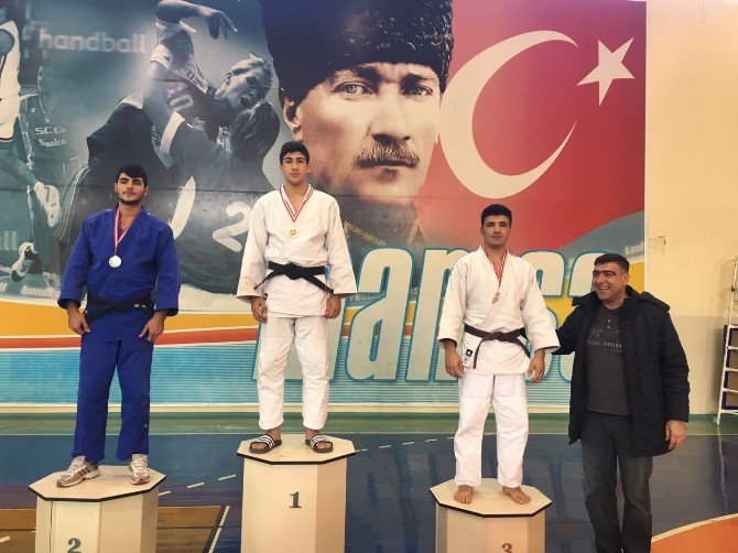 Büyükşehir Judoda Başarıya Doymuyor