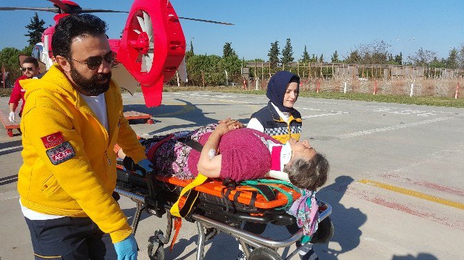 Yaşlı Kadının Yardımına Ambulans Helikopter Yetişti