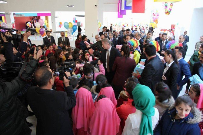 Dünya Çocuk Hakları Günü’nde Doyasıya Eğlendiler