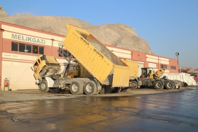 Melikgazi Belediyesi İş Makinesi Bakım İhalesi Yapacak