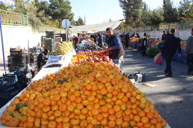 Pazarcı Esnafı Zor Günler Geçiriyor