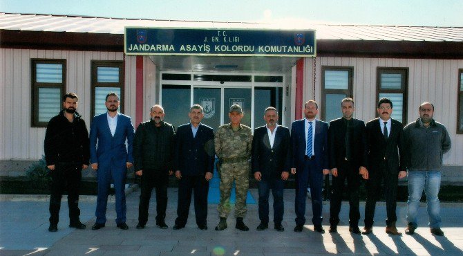 Korgeneral Çetin’den Küresünniler Derneğine Yemek