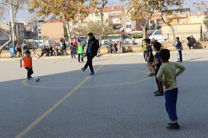 Sınıflar Ahmet Bedevi’de Yarıştı