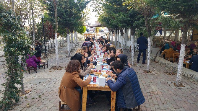 Beylikdüzü’nde Öğretmenlere Balık Ziyafeti