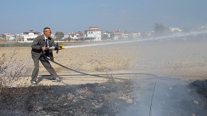 Orman İşletme Memurundan Yangına Kravatlı Gömlekli Müdahale