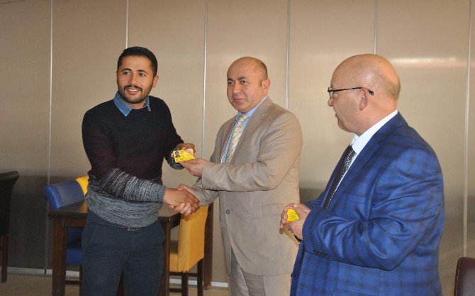 Aydınlı Gazeteciler Basın Kartlarını Törenle Aldı