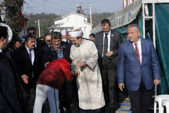 Diyanet İşleri Başkanı, Şehit Kaymakamın Evine Taziyede Bulundu