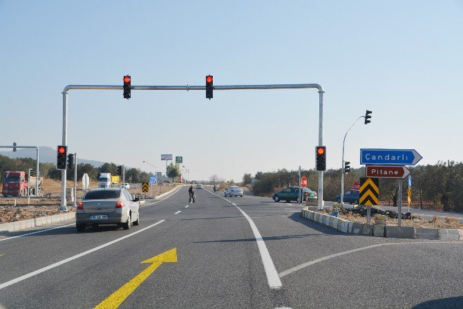 Eski Fenerbahçeli Futbolcunun Kızının Öldüğü Kavşağa Trafik Lambası Konuldu