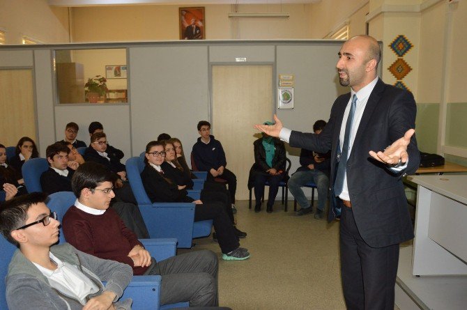 Verimli Ders Çalışmanın Yolu Günün Tekrarından Geçiyor