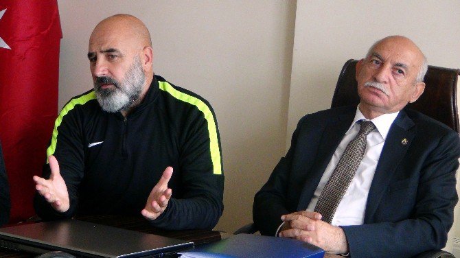 Mustafa Aydoğdu: "Futbolcuların Poğaça Alacak Paraları Kalmadı"