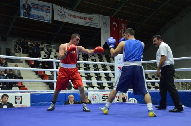 Türkiye Boks Şampiyonası 3. Grup Müsabakaları Başladı