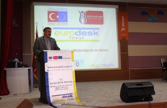 Van’da Okul İdarecileri Ve Öğretmenleri Bilgilendirme Semineri