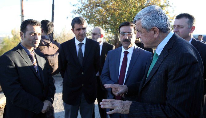 Başkan Karaosmanoğlu, Diyarbakır’da Resmi Temaslarda Bulundu