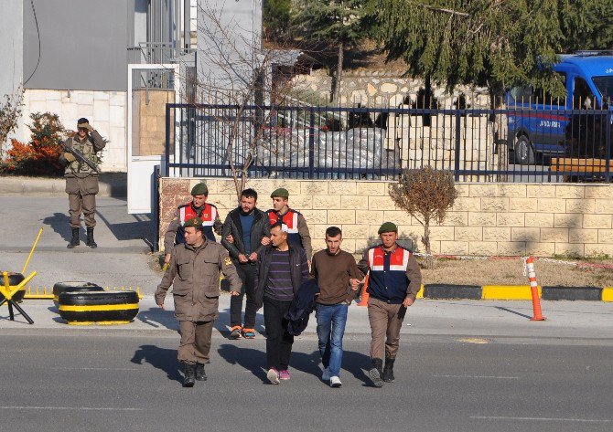 Bozüyük’te Lastik Hırsızları Yakalandı