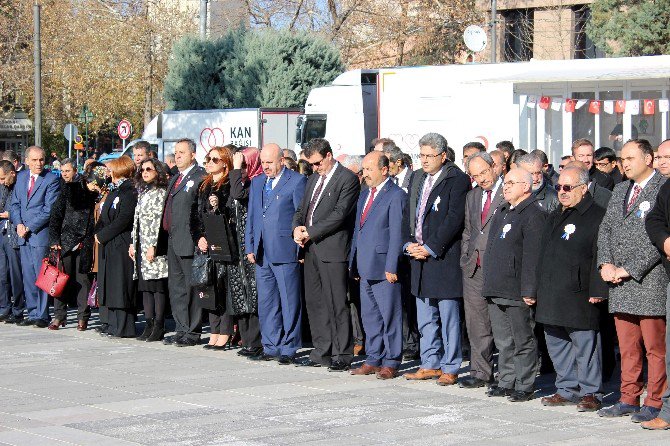 Eskişehir’de Öğretmenler Günü Kutlandı