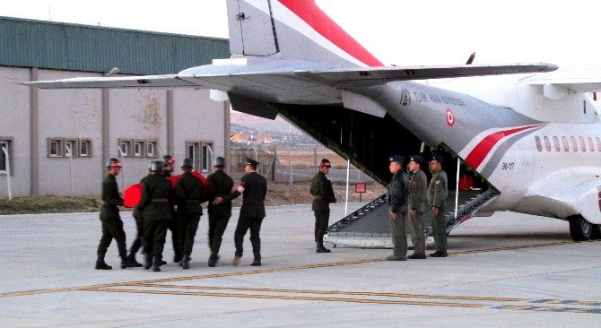 Fırat Kalkanı Harekatı’nda Şehit Olan 3 Askerin Cenazeleri Memleketlerine Uğurlandı