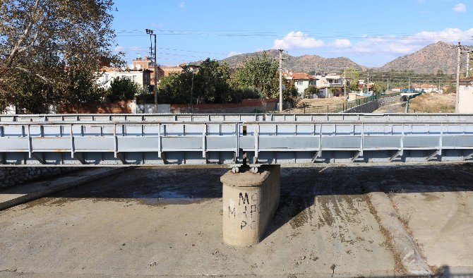 Germencik İl Çayı’nda Kış Temizliği