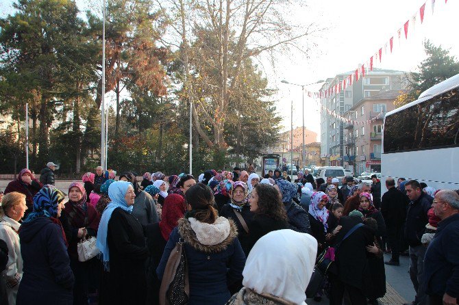 Bilecik’te 87 Kişilik Umre Kafilesi Kutsal Topraklara Uğurlandı