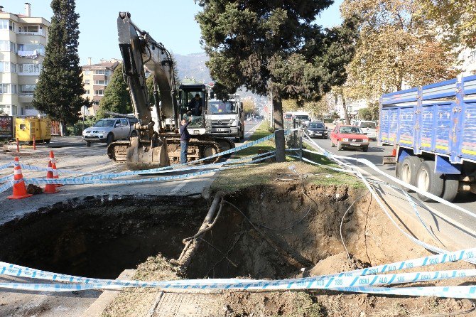 Ordu Sahil Yolunda Çökme Meydana Geldi