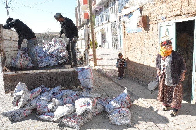 Siverek’te Beş Bin Aileye Kömür Yapıldı