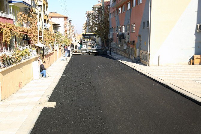 Selçuklu Mahallesi’nde Yollar Asfaltlanıyor