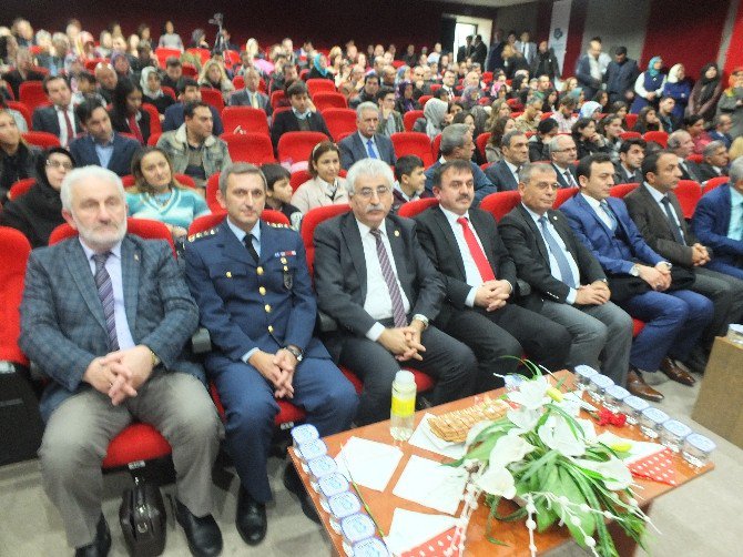 Bandırma’da Mesleğe Yeni Başlayan Öğretmenler Yemin Etti