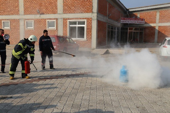 Turgutlu Aşevi Ve Hayır Merkezi’nde Yangın Tatbikatı